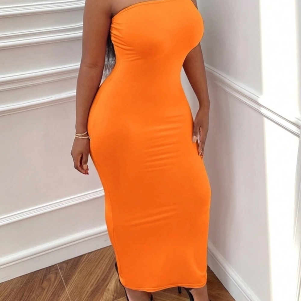 🔥 Bold & Chic Strapless Bodycon Maxi Dress – Size Large 🔥